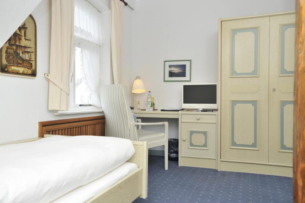 Hotel Friesenhof Wenningstedt-Braderup Oda fotoğraf